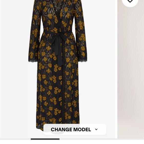 Savage X Fenty Black and Gold Lace Robe - Picture 4 of 9